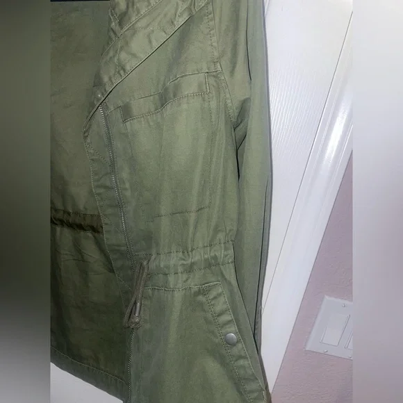 Olive Green Old Navy Jacket - Picture 3 of 8